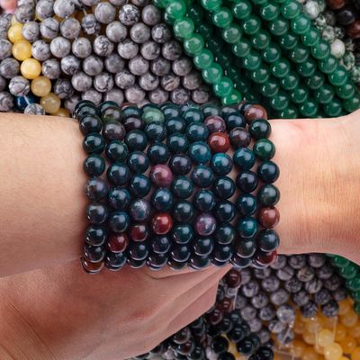 रक्त पत्थर गोल मोती प्राकृतिक क्रिस्टल रत्न DIY आभूषण बनाने के लिए ढीला मोती स्ट्रैंड्स