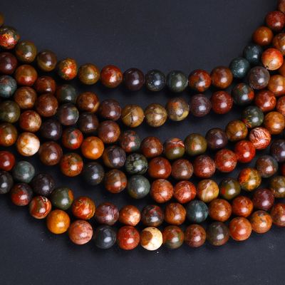 लाल तुलसी गोल मोती प्राकृतिक क्रिस्टल रत्न DIY आभूषण बनाने के लिए ढीला मोती स्ट्रैंड्स