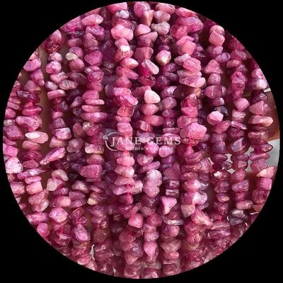 गुलाबी टूरमालिन रत्न मोती प्राकृतिक क्रिस्टल अनियमित आकार चिप बजरी पत्थर ढीला मोती स्ट्रैंड्स के लिए कंगन