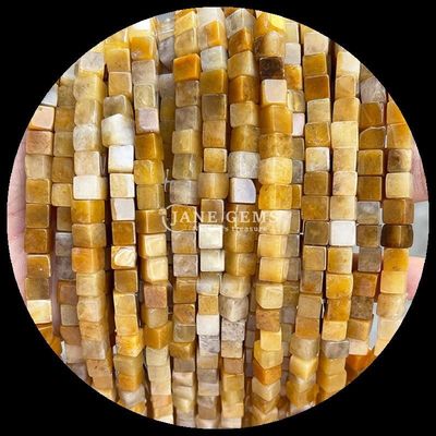 घन चौकोर आकार हाउलाइट लैपिस लाज़ुली DIY आभूषण बनाने के लिए ढीले मोती स्ट्रैंड्स