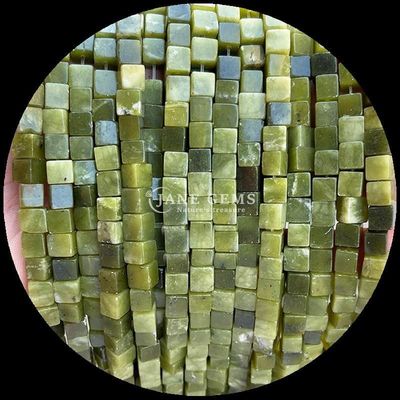 प्राकृतिक दक्षिणी जेड अमेज़ॅनइट स्क्वायर आकार रत्न मोती DIY गहने और उपचार ऊर्जा के लिए स्ट्रैंड्स