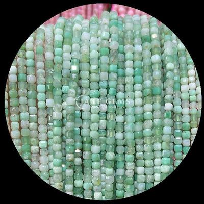 DIY आभूषण के लिए रंगीन मिनी घन रत्न मोती गुलाबी ओपल और हरे रंग के एगेट स्ट्रैंड्स