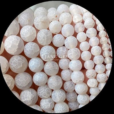 प्राकृतिक रत्नों से बने मोती DIY आभूषण बनाने के लिए बैंगनी और पीले रंग के मोती