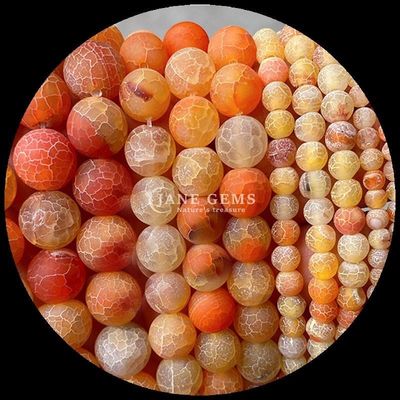 प्राकृतिक रत्नों से बने मोती DIY आभूषण बनाने के लिए बैंगनी और पीले रंग के मोती
