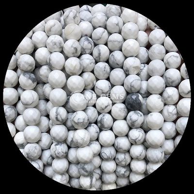 बहुरंगी गोल कटा हुआ रत्न विभिन्न प्रकार के हाउलाइट अफ्रीकी टर्किज़ मोती DIY आभूषण के लिए